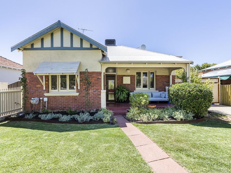 246 Eighth Avenue, Inglewood
