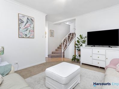 25 Helmsley Street, Doubleview WA 6018