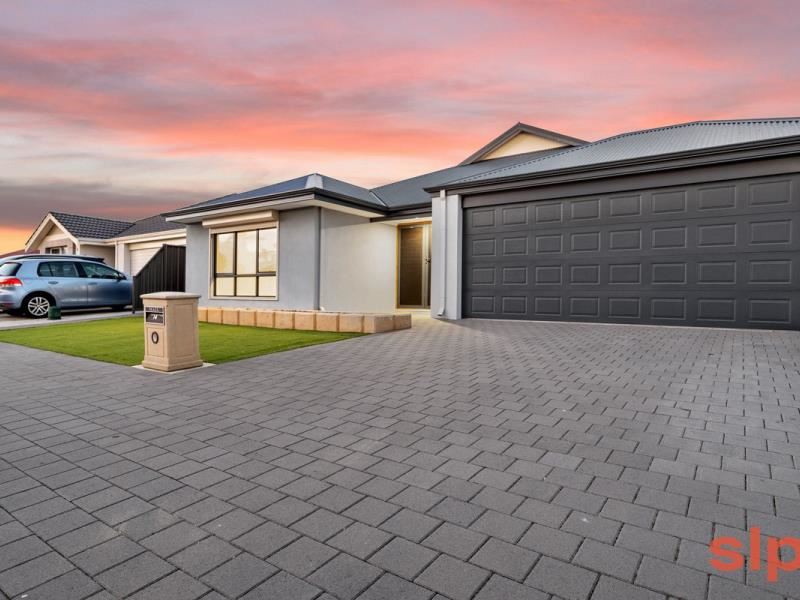 14 Azolla Street, Banksia Grove