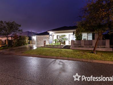 29 Versailles Turn, Landsdale WA 6065