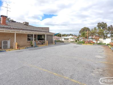 21 Casuarina Drive, Halls Head WA 6210