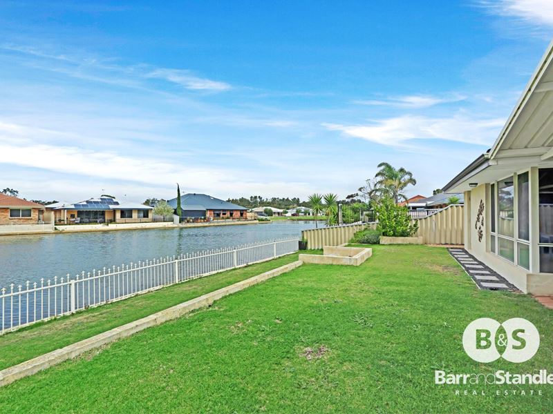 22 Willis Cove, Pelican Point