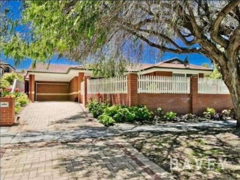 90 Deanmore Road, Scarborough