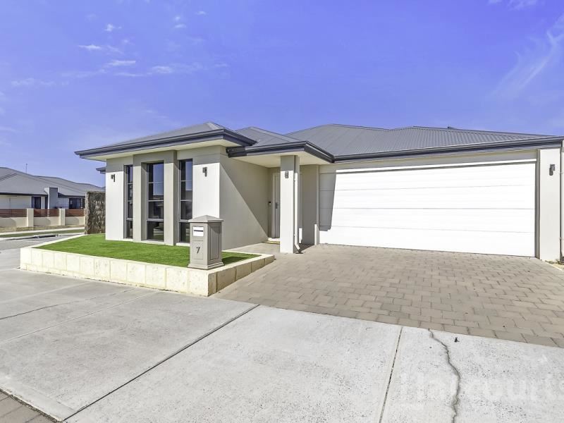 7 Ambesia Road, Clarkson WA 6030