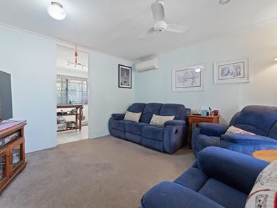 25A St Andrews Loop, Cooloongup WA 6168