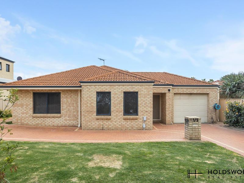 1/3 Stanbury Crescent, Morley WA 6062