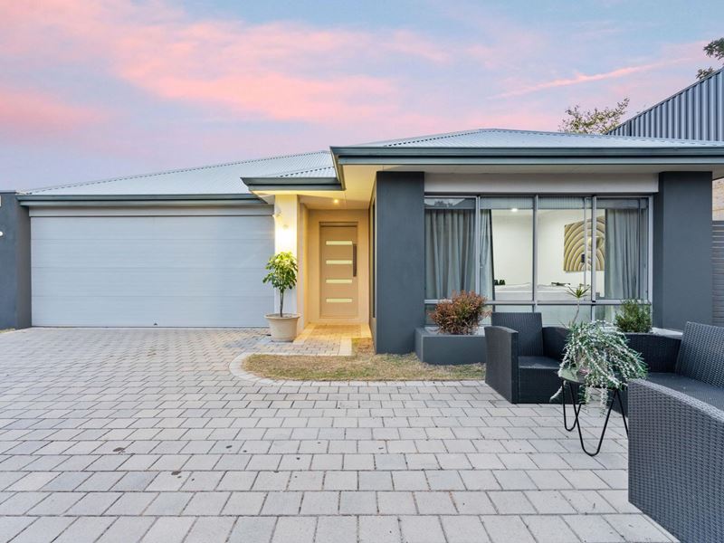 33 Sissinghurst Crescent, Landsdale WA 6065