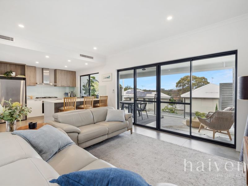 6D HALL STREET, Karrinyup