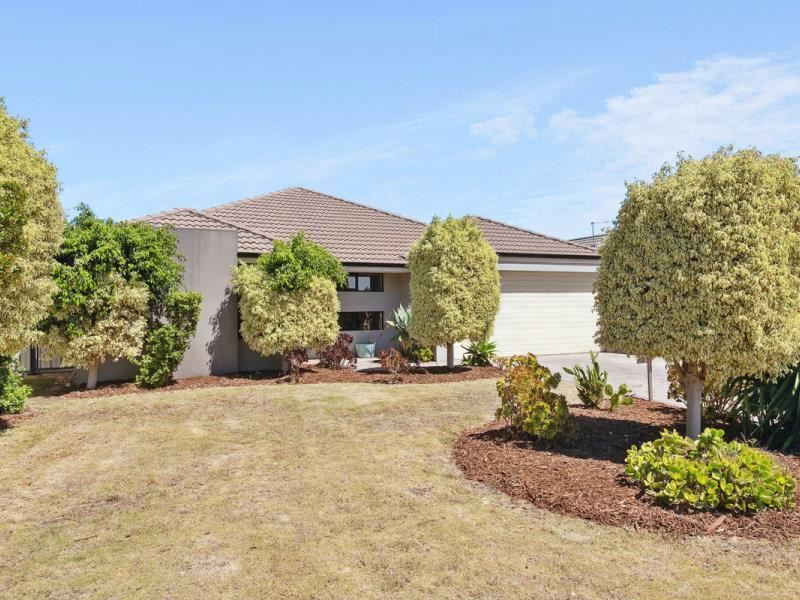 12 St Pierre Loop, Meadow Springs