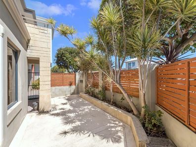 23A Kyarra St, Innaloo WA 6018