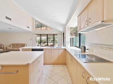 66 Janis Street, Halls Head WA 6210