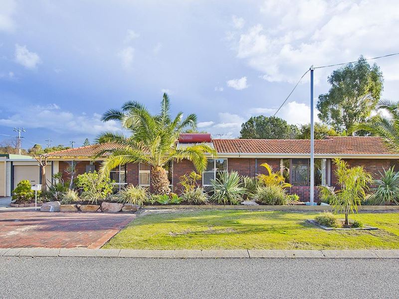 2 Trusmore Crescent, Craigie WA 6025