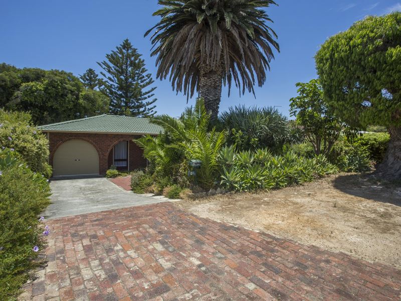 4 Clipper Place, Yanchep WA 6035