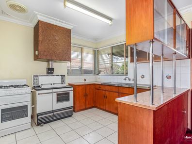 28 Third Avenue, Kelmscott WA 6111