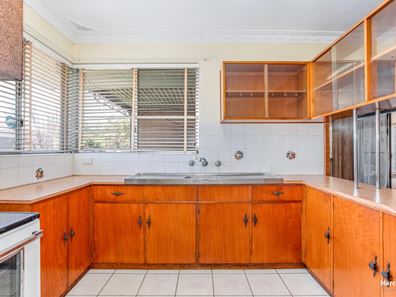 28 Third Avenue, Kelmscott WA 6111