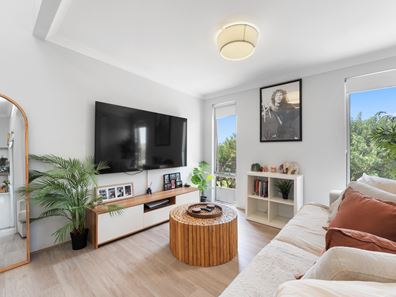 2/198 Kent Street, Rockingham WA 6168