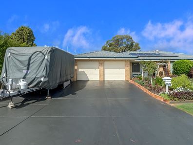 5 Coombs Place, Bateman WA 6150