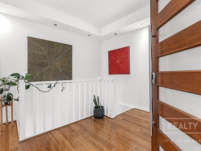 24 Sydenham Road, Doubleview WA 6018