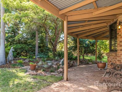 34 Casuarina Way, Wanneroo WA 6065