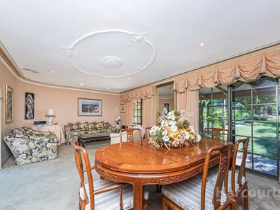 34 Casuarina Way, Wanneroo WA 6065
