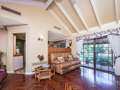 34 Casuarina Way, Wanneroo WA 6065