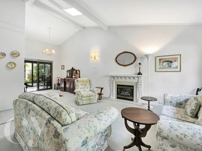 38 Airlie Street, Claremont WA 6010