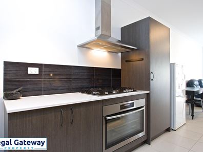 18 Towarri Way, Wandi WA 6167