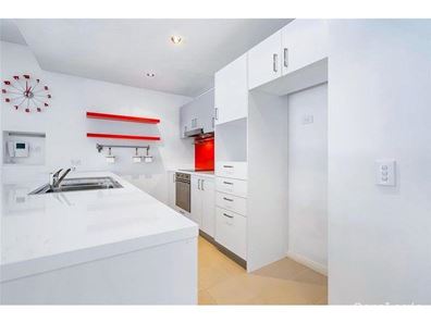 8/1 Stockton Bend, Cockburn Central WA 6164