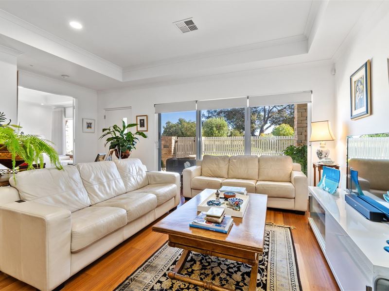 38 Clubhouse Lane, Gnangara WA 6077