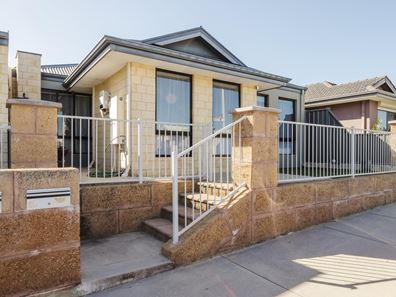 12 Formosa Way, Banksia Grove WA 6031
