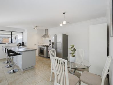 12 Formosa Way, Banksia Grove WA 6031