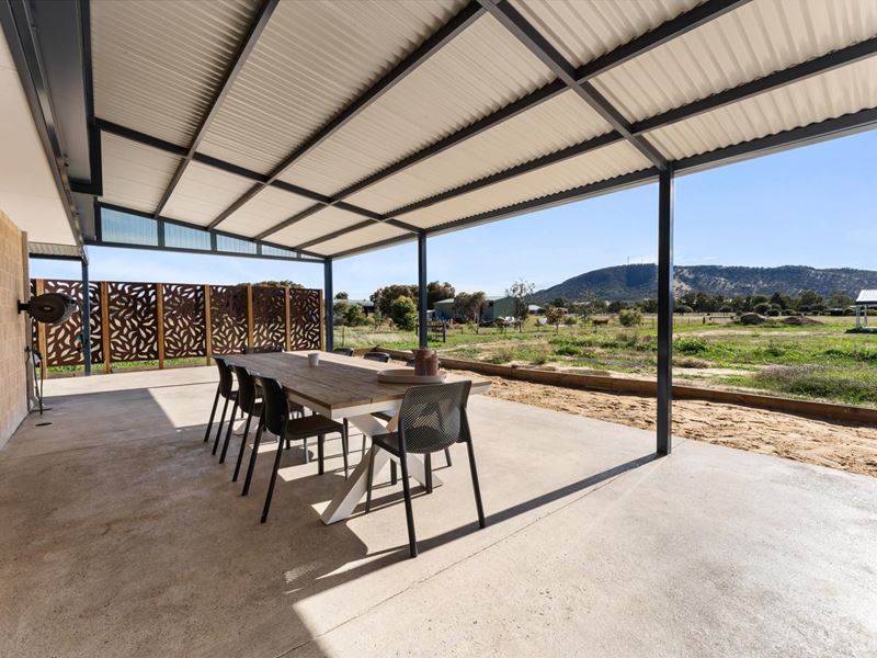 15 Cowan Road, York WA 6302