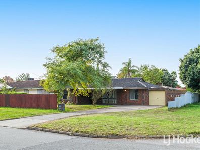 8 Cassidy Road, Thornlie WA 6108