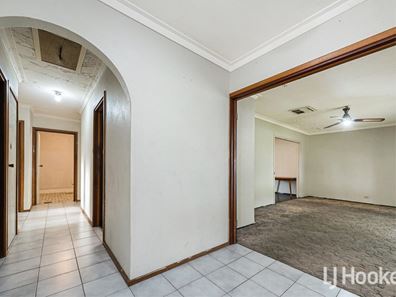 8 Cassidy Road, Thornlie WA 6108