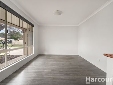 58 Floribunda Avenue, Halls Head WA 6210