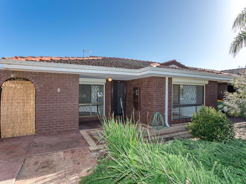 5/9 Durling Place, Kelmscott WA 6111