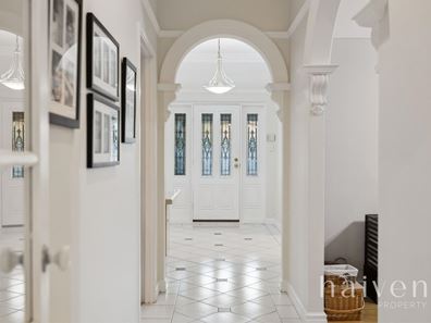 16 Glenfern Place, Hillarys WA 6025
