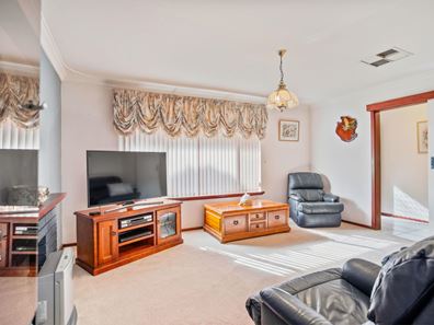 22 William Street, Armadale WA 6112