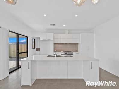 14 Westdale Drive, Dawesville WA 6211