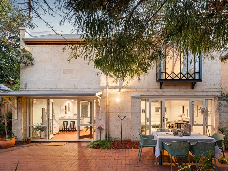 27C Ellen St, Fremantle