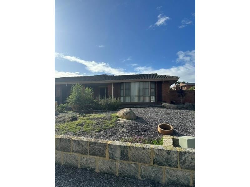 11 Benbullen Boulevard, Kingsley WA 6026