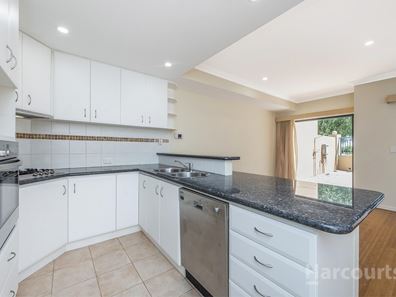 6/34 Village Mews, Wannanup WA 6210