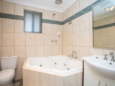 13/39 Scarborough Bch Rd, Scarborough WA 6019