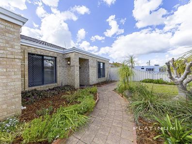 81 Cook Avenue, Hillarys WA 6025