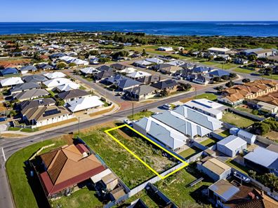 13 Dampier Street, Beachlands WA 6530