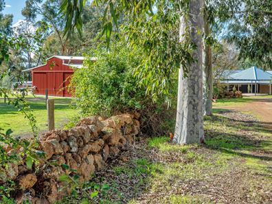 350 Douglas Road, Chidlow WA 6556