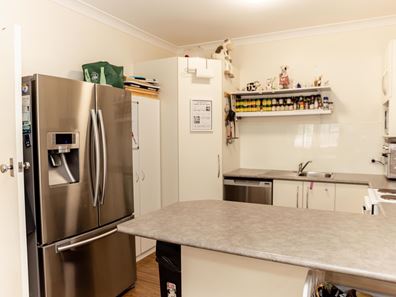5 Bower Street, Merredin WA 6415