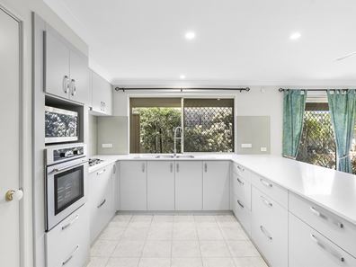 9 Vitex Court, Woodvale WA 6026