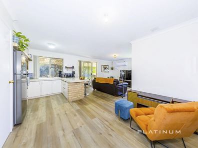8 Lawrie Court, Clarkson WA 6030