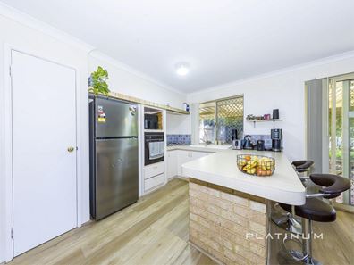 8 Lawrie Court, Clarkson WA 6030
